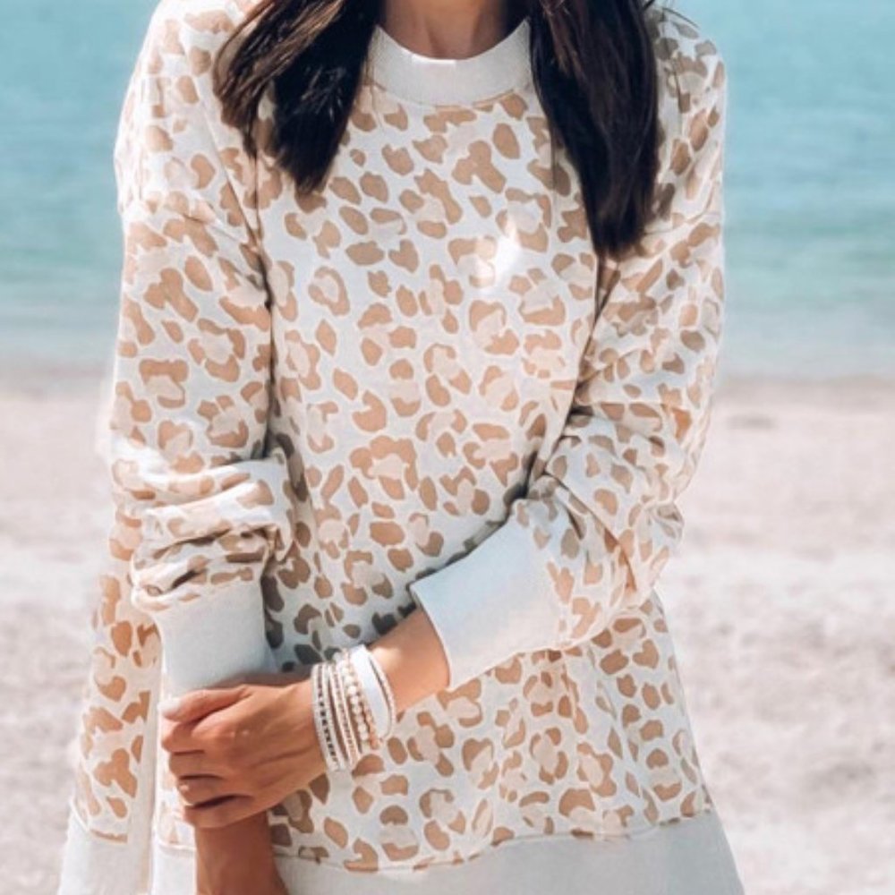 Round Neck Long Sleeve Leopard Print Loose Fit Sweatshirt